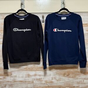 Bundle of 2 Women’s Champion Crewneck Sweatshirts - Black & Navy in Size S